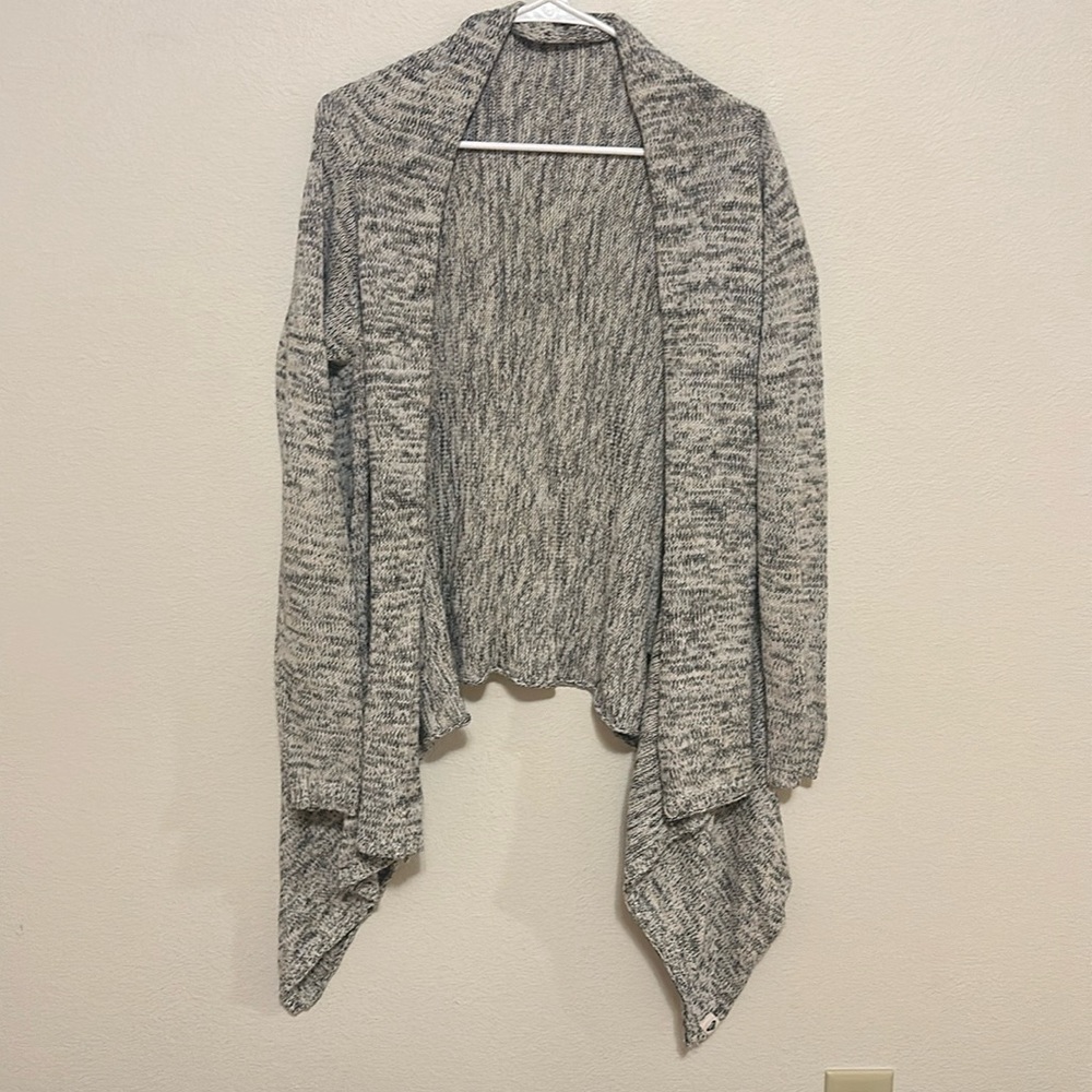 Roxy drape sweater in medium
